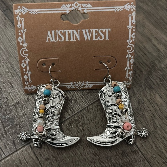 Austin West Cowgirl spurred boots,fish hook earrings, silver tone,beaded accent - Picture 1 of 4